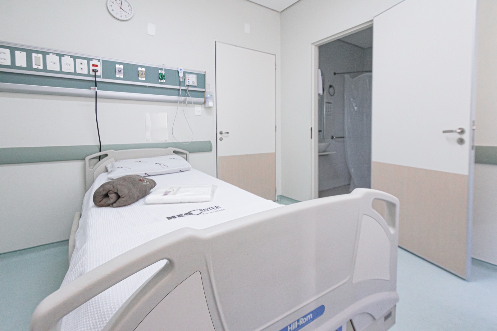 Quarto Enfermaria — Neocenter Maternidade